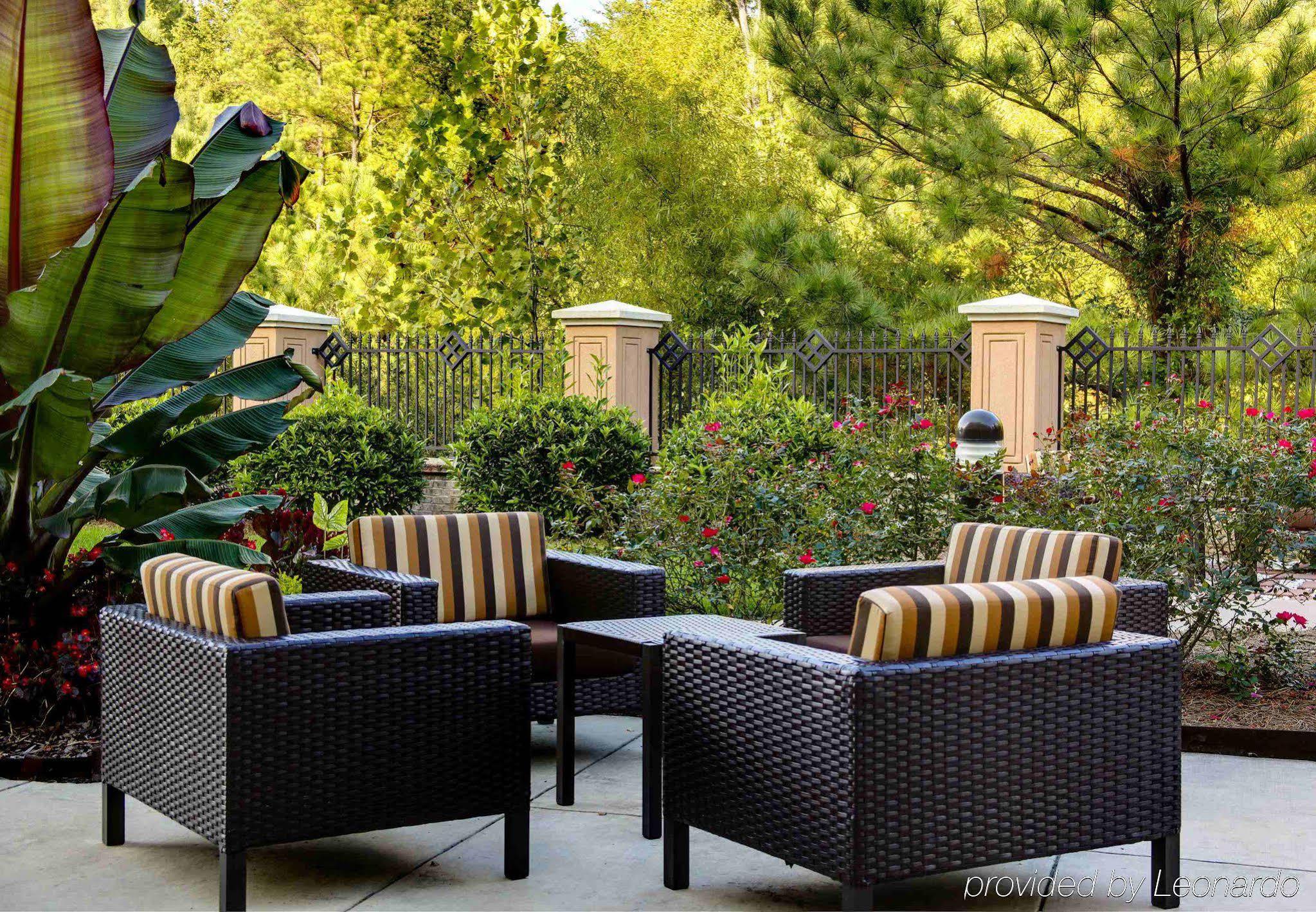 Courtyard High Point Otel Dış mekan fotoğraf